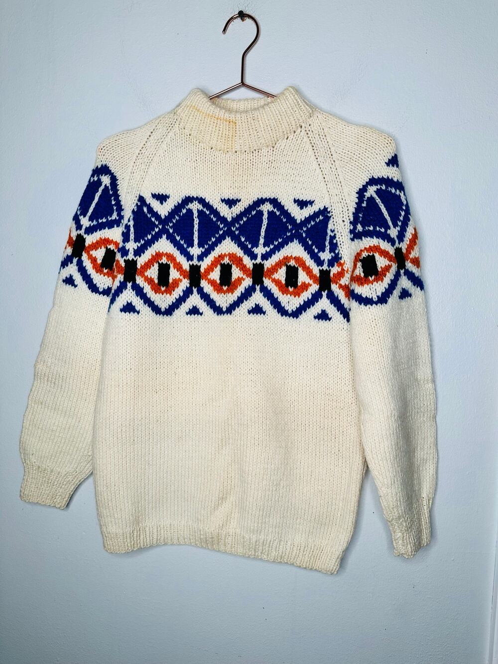 Vintage 70s/80s White Blue Turtleneck Hand Knit Sweater Size Medium